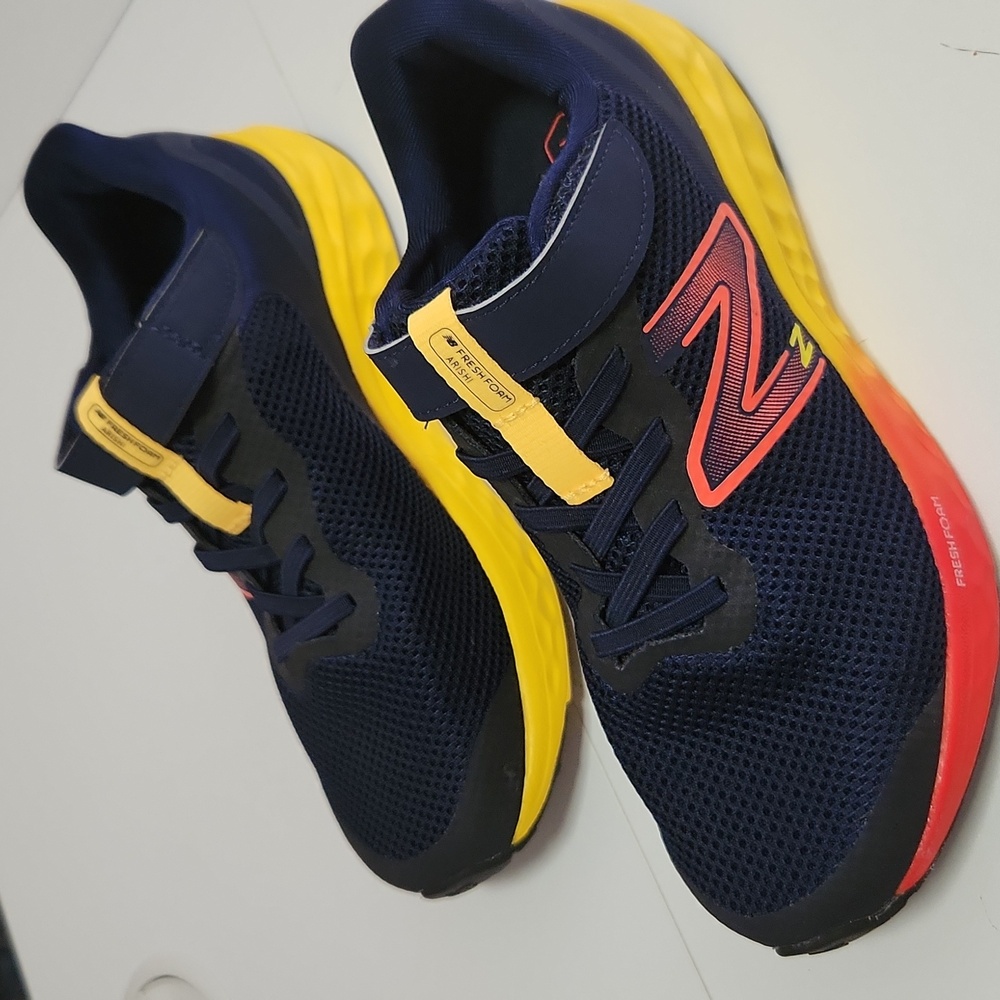 New Balance Boys sneakers 3